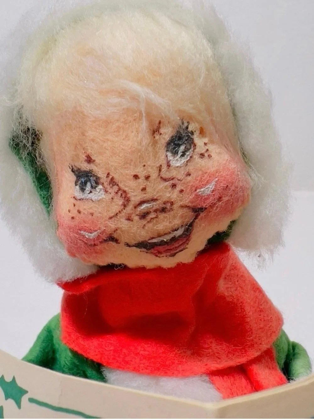 Vintage Annalee Woman Christmas Caroler 1974 Holiday